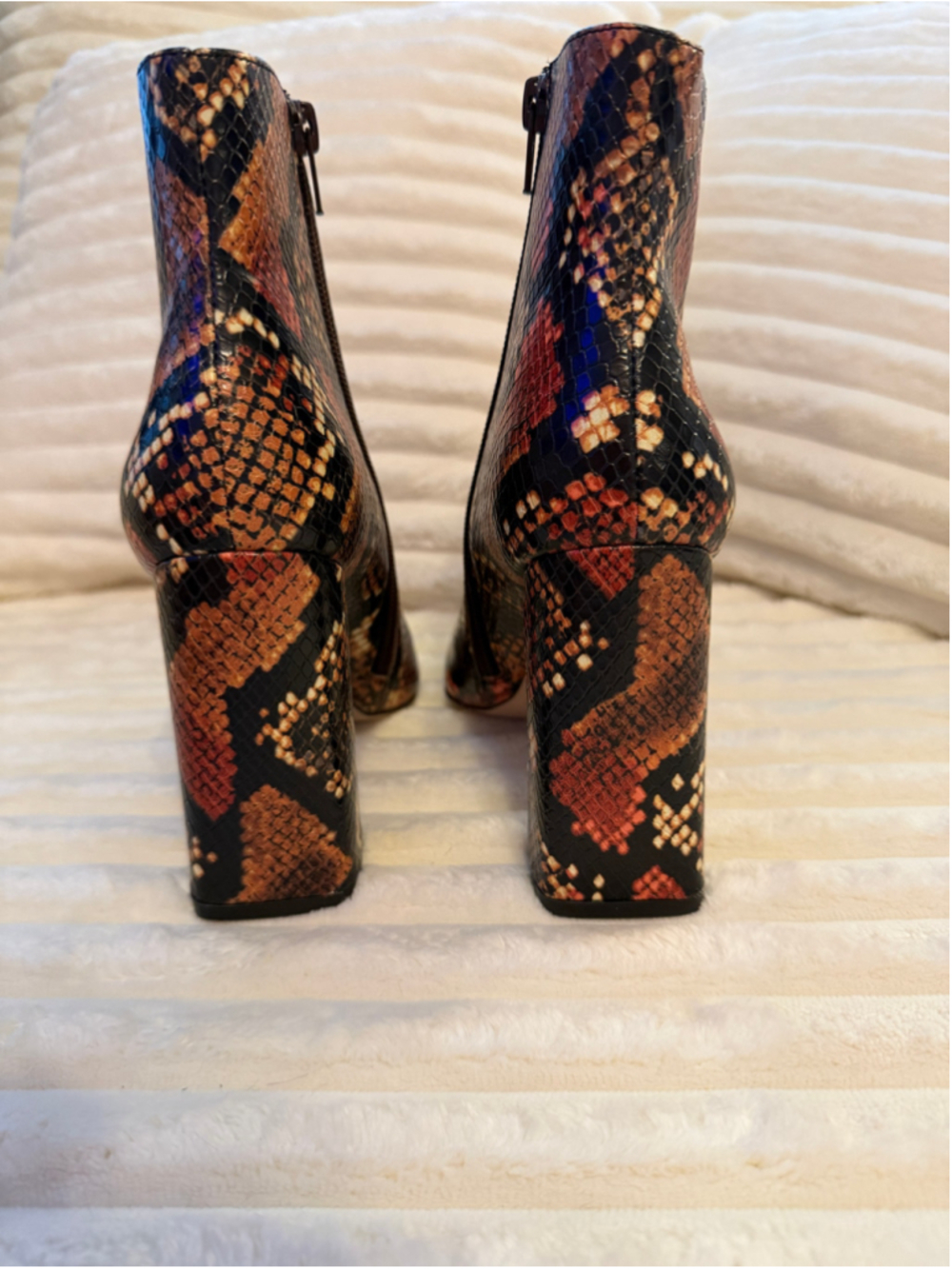 Women's Steve Madden Multi Color Snake Print Ankle Boots Size 6.5 Brown Black - Picture 4 of 7